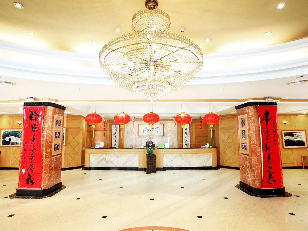 Dongpo Ti Lun Hotel Xinyi Exterior foto