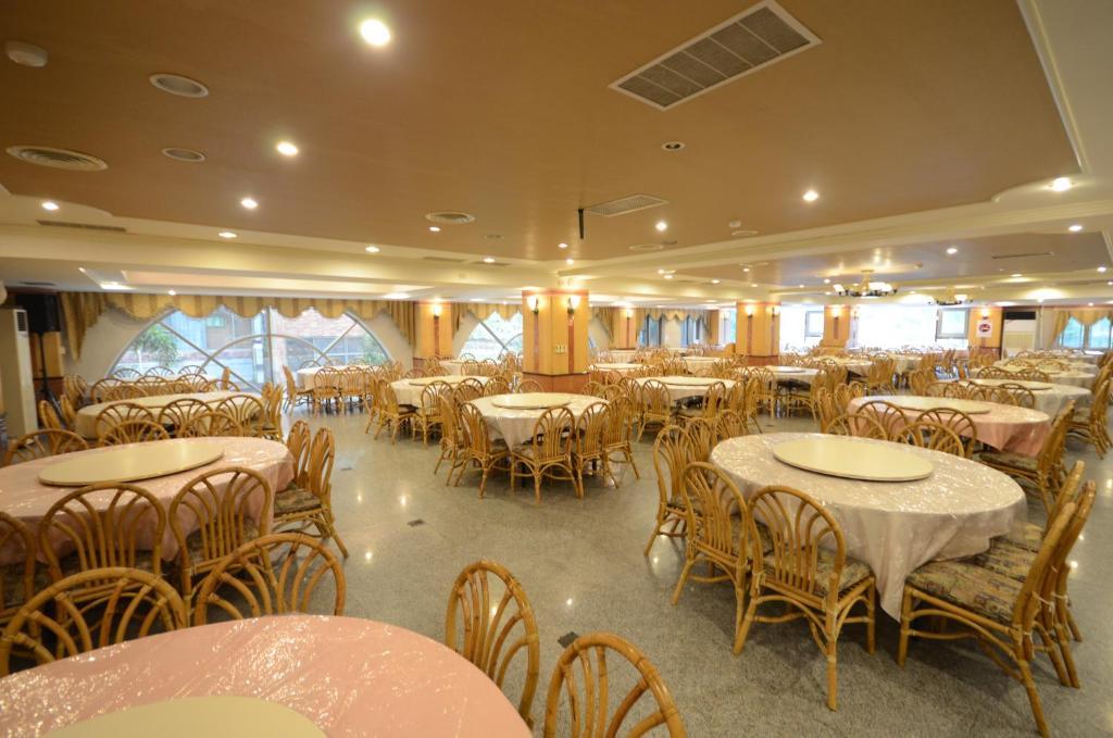 Dongpo Ti Lun Hotel Xinyi Exterior foto